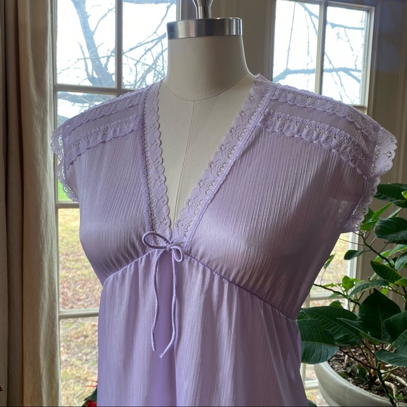 (SOLD) Vintage 1960s Lavender Lilac Pastel Purple Lace Empire Waist Nightgown - Picture 2 of 9
